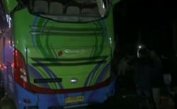 Video Kecelakaan Maut Bus Terguling di Ciater Subang, 8 Penumpang Tewas<