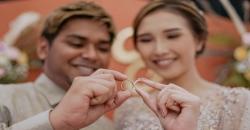 5 Momen Romantis Ahmad Abdul dan Artika Rustam saat Lamaran