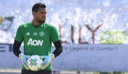 Kiper MU Sergio Romero Kecelakaan, Lamborghini Miliknya Hancur