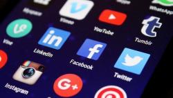 Dark Mode Facebook Mulai Terlihat oleh Sejumlah Pengguna 