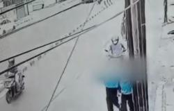 Detik-Detik Siswi SMP Jadi Korban Penjambretan Ponsel di Petamburan