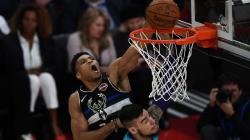 Buck Kalahkan Hornets pada Laga Bersejarah NBA di Paris, Neymar Ikut Hadir
