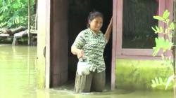 Derita Korban Banjir di Prabumulih, Bantal Mengapung hingga Anak Sakit