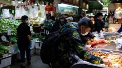Warga Hong Kong Dilanda Kepanikan Virus Korona, Borong Makanan di Supermarket