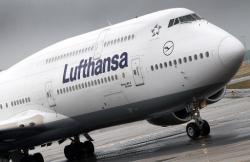 Virus Korona Tewaskan 425 Orang, Maskapai Jerman Lufthansa Perpanjang Larangan Terbang dari dan ke China