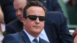 Geger, Pistol dan Paspor Mantan PM Inggris David Cameron Ditemukan di Toilet Pesawat