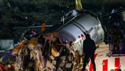 Pesawat Angkut 183 Orang Tergelincir dan Terpotong 3 di Turki, Tidak Ada Korban WNI