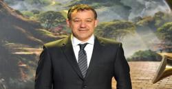 Marvel Studio Incar Sam Raimi untuk Sutradarai Doctor Strange 2