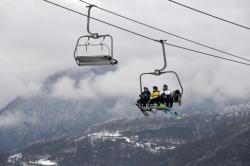 Kereta Gantung Jatuh di Resor Ski Swiss, 4 Orang Luka Parah