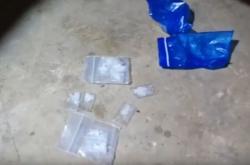 Detik-Detik Penangkapan Pengedar Narkoba Sembunyi di Rumah Mertua Sumatera Barat