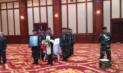 Sri Mulyani Pimpin Upacara Serah Terima Jenazah JB Sumarlin