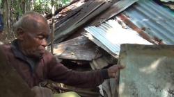 Miris, Kakek di Kendari Tinggal di Tumpukan Seng Selama 30 Tahun