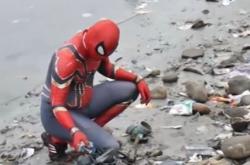 Video Aksi Peduli Lingkungan Spiderman asal Parepare Viral di Medsos