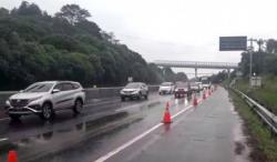 Pengendara Truk Diimbau Gunakan Jalur Sebelah Kanan di Tol Cipularang