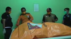 Mayat Laki-Laki Tanpa Identitas Ditemukan Mengapung di Laut Majene