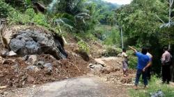 Longsor di Toraja Utara, Akses Jalan Trans Sulawesi Menuju Mamuju Terputus