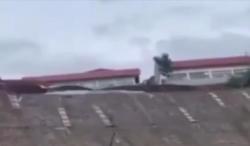 Detik-Detik Tembok Penahan Tebing di Garut Roboh usai Diguncang Gempa