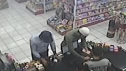 Video CCTV 2 WNA Curi Uang di Minimarket Temanggung, Korban Dihipnotis