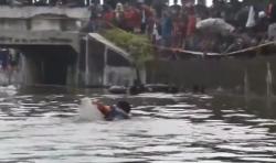 Video 2 Remaja Tewas Tenggelam usai Beri Kejutan Ultah di Underpass Kulonprogo