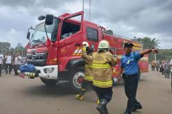 Asap Hitam Terlihat di Lantai 9 Gedung DPR