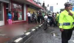 Video Kronologi Pengendara Motor Tewas Tabrak Trotoar di Jakarta
