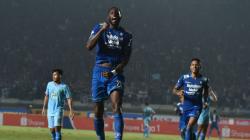 Geoffrey Castillion dan Wander Luiz Bawa Persib Bantai Persela 3-0 