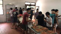 WNI ABK World Dream Jadi Koki Dadakan di Pulau Sebaru
