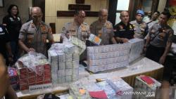 Larangan Menimbun Barang termasuk Masker dalam Islam