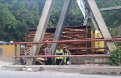 3 Pegawai PDAM Tirtalihou di Simalungun Tertimpa Muatan Kayu, 1 Orang Tewas