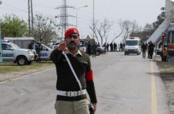 Jet Tempur F-16 Jatuh saat Latihan di Islamabad, Pilot Tewas