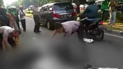 Video Evakuasi Penumpang Ojol Tewas Terlindas Busway Diduga Tertidur di Motor