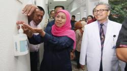 Khofifah Imbau ASN Jatim Tunda Perjalanan Dinas