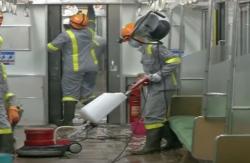 Video 27 KRL Disemprot Disinfektan Cegah Penyebaran Virus Korona