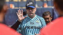 Pelatih Persib Minta Pemainnya Disiplin Jaga Pola Makan pada Idul Fitri