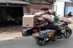 Video Polisi dan TNI Keliling Pemukiman Warga Sosialisasi Cegah Virus Korona