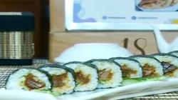 Mencicipi Nikmatnya Sushi Rendang dengan Bumbu Rempah Khas Indonesia