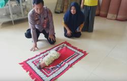 Bayi Laki-laki Berusia 2 Hari Ditemukan di Masjid Gegerkan Warga Cilegon Banten<