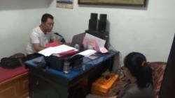 Video Pasutri di Maros Ditangkap Polisi Menipu Perempuan Kaya Dapatkan Jodoh