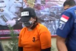 Video Polisi Tangkap Mahasiswi Bogor Menipu Jual Masker Murah