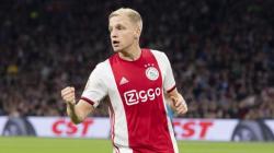Pelatih Ajax Sebut 3 Bintangnya Bakal Pindah, Salah Satunya Van de Beek