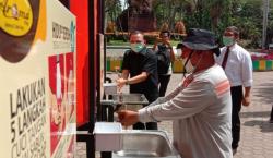 Dinas Kebersihan Beri Bantuan Wastafel Cuci Tangan ke Warkop Jurnalis Medan