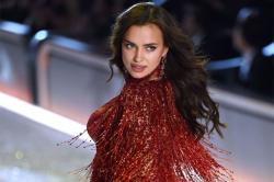 Irina Shayk Umbar Foto Seksi di Instagram, Bikin Netizen Berdebat 