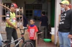Video Bocah SD Sumbangkan Tabungan untuk APD Tim Medis di Pangkep Dapat Sepeda
