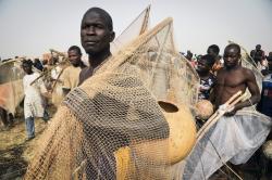 Bentrok Antarsuku karena Berebut Danau, 19 Orang Tewas dan 100 Rumah Dibakar