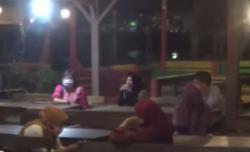 Video Razia Kerumunan di Surabaya, 2 Pengunjung Warung Ternyata Positif Corona