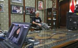 Ganjar Pranowo Minta Pendapat Netizen Soal Denda Warga yang Keluyuran