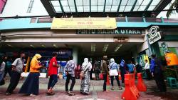 Dua Pekan Tutup, Pusat Grosir Surabaya Kembali Dibuka