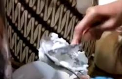 Video Memilukan Ibu di Purworejo Suapi Bayi 8 Bulan Nasi dengan Garam Dampak Covid-19