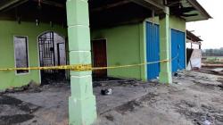 Bakar Rumah dan Todong Istri Pakai Senpi, Pecatan TNI di Sumsel Ditangkap Polisi<