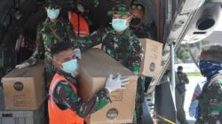 Pesawat TNI AU Angkut Bantuan APD di Sulut dan Bawa Petugas Laboratorium PCR<